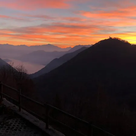 別荘 House For Relaxing Holiday